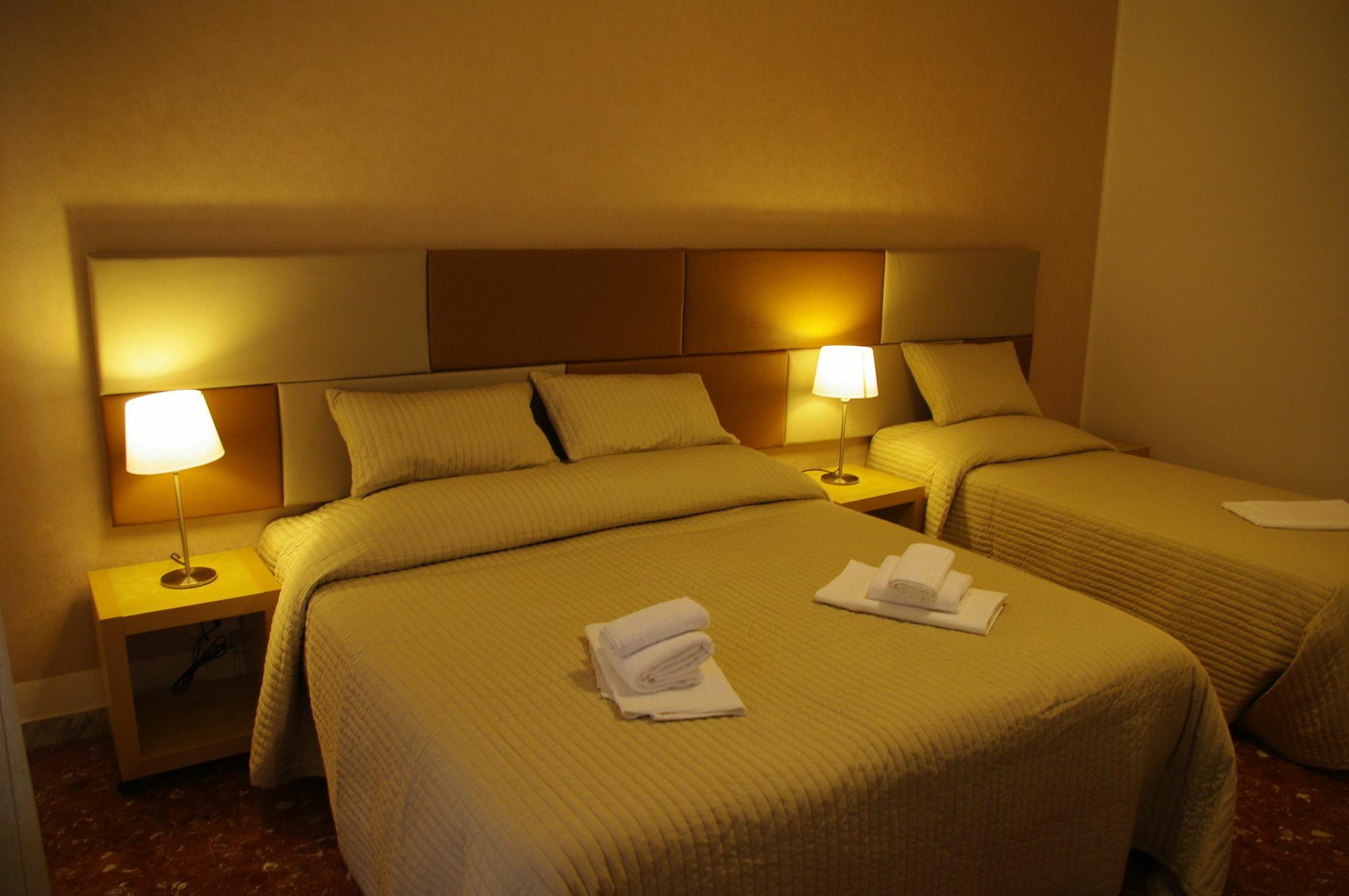 In Roma Life Hotel Ngoại thất bức ảnh